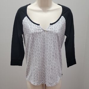 Victorias Secret Black & Grey Fox Print Raglan Scoop Neck 3/4 Sleeve Top Sz XS
